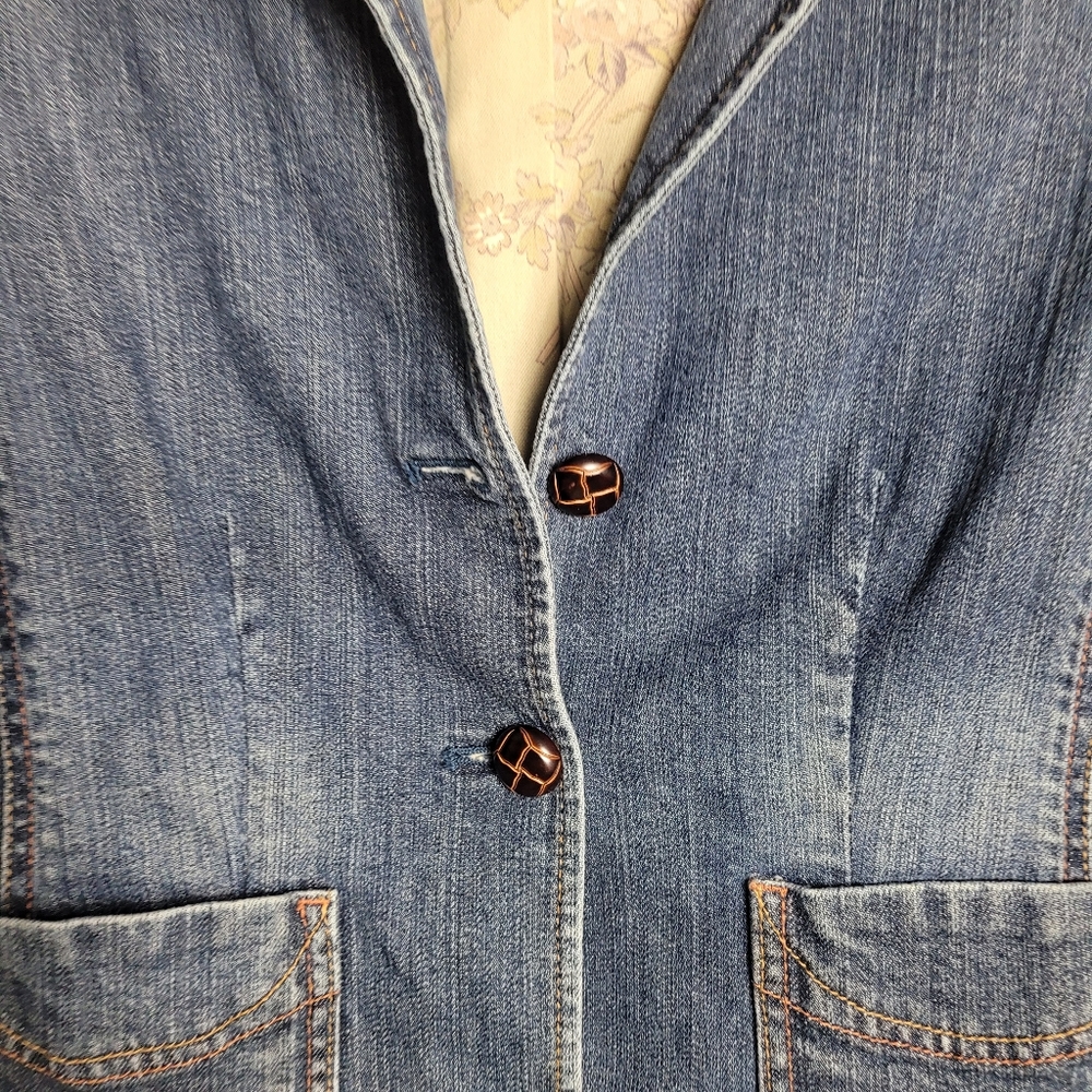 GAP Jean Jacket - Picture 3 of 7